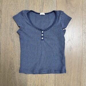 Brandy Melville Striped Zelly Short Sleeve Top (Navy/White)